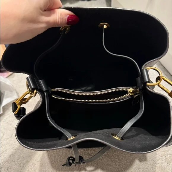 Louis Vuitton NeoNoe MM - Picture 5 of 14